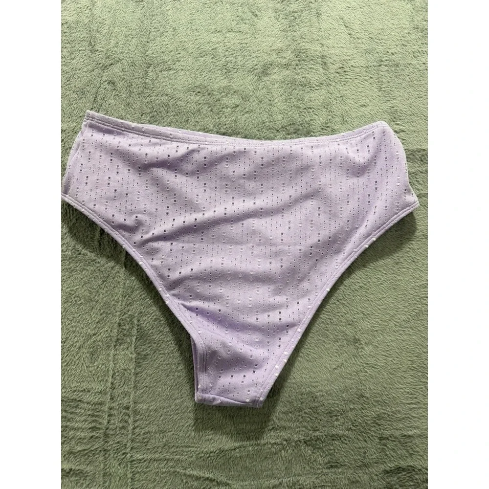 Unbranded eyelet textured